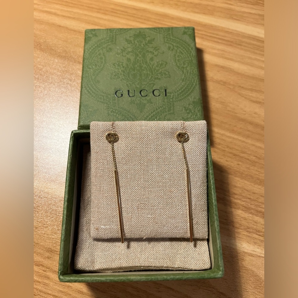 GUCCI 18k gold bar earrings